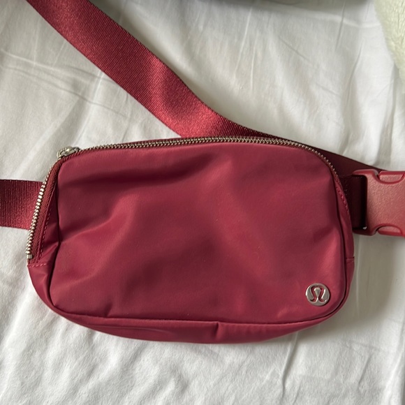 lululemon athletica Handbags - Lululemon belt bag
